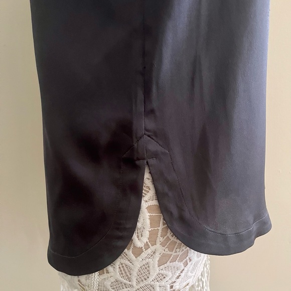 Banana Republic blouse zize S runs bigger like M good condition - Picture 10 of 13